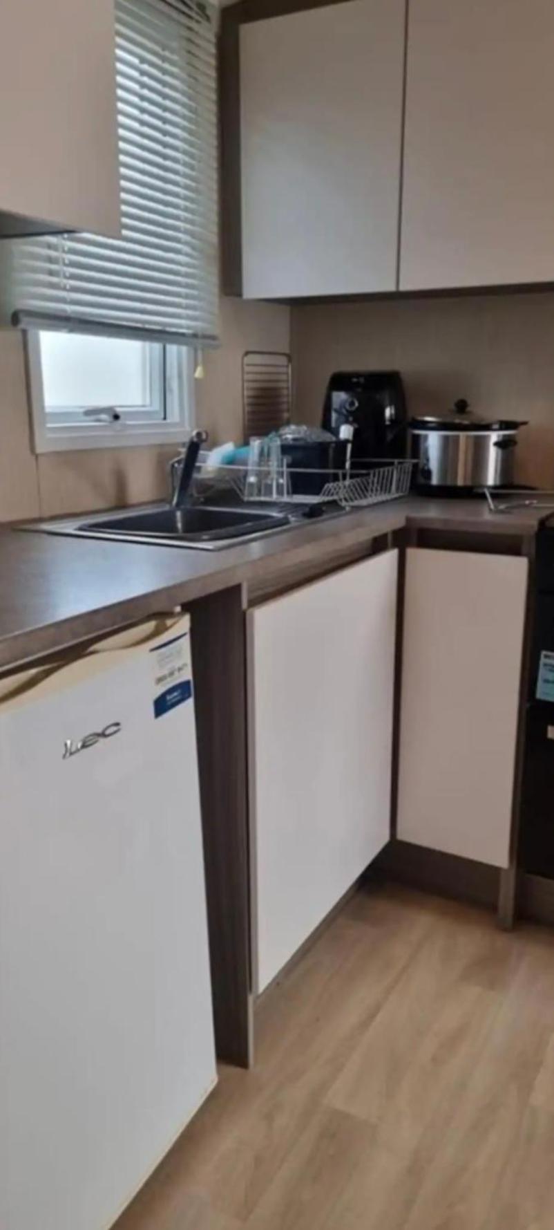Lido Beach Caravan Prestatyn Exterior foto